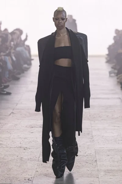 Look 1